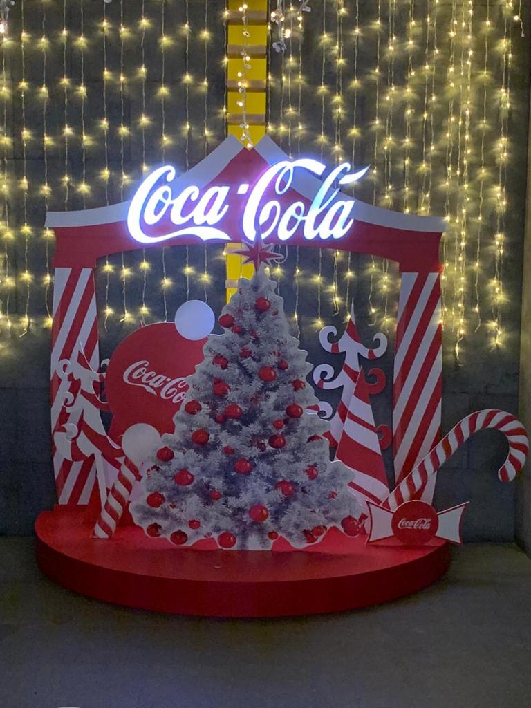 Showroom Navidad, fabricado con materiales de alta calidad. Somos una empresa que se adapta a las necesidades de sus clientes, en proyectos de...