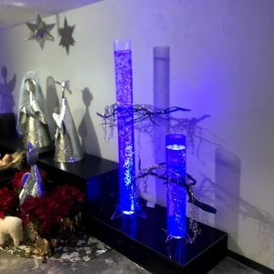 Cascada de Acrílico, fabricado con materiales de alta calidad. Somos una empresa que se adapta a las necesidades de sus clientes, en proyectos de exhibición.